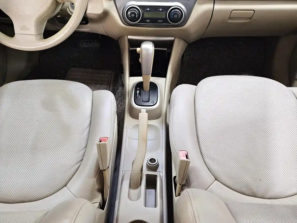Nissan Sylphy — миниатюра 6