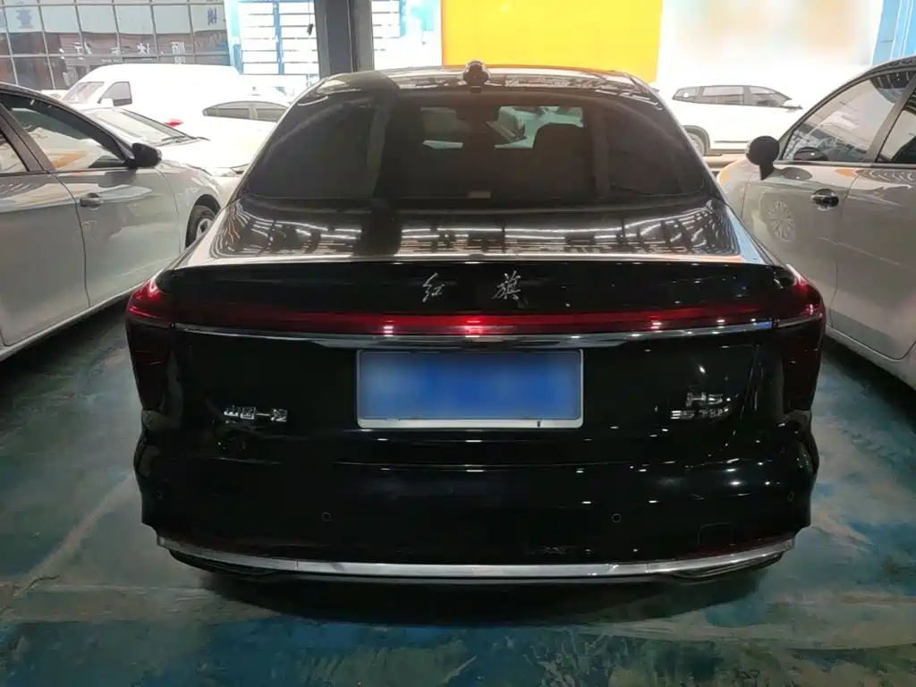 Hongqi Hongqi H5 — миниатюра 6
