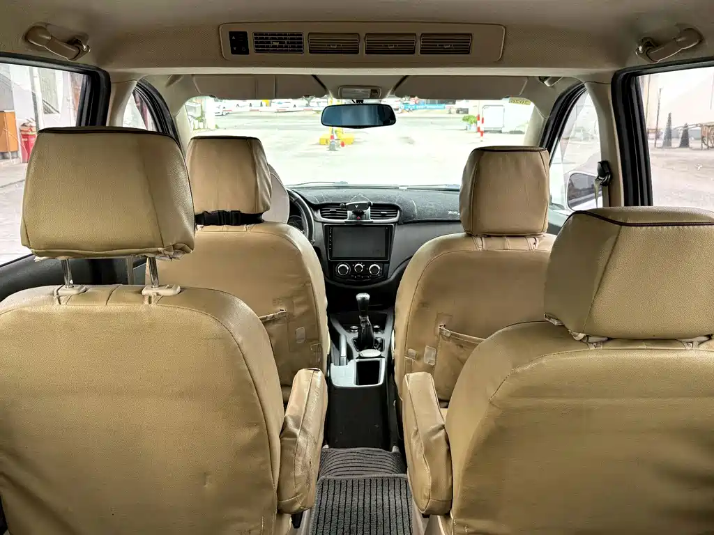 Wuling Hongguang — миниатюра 11