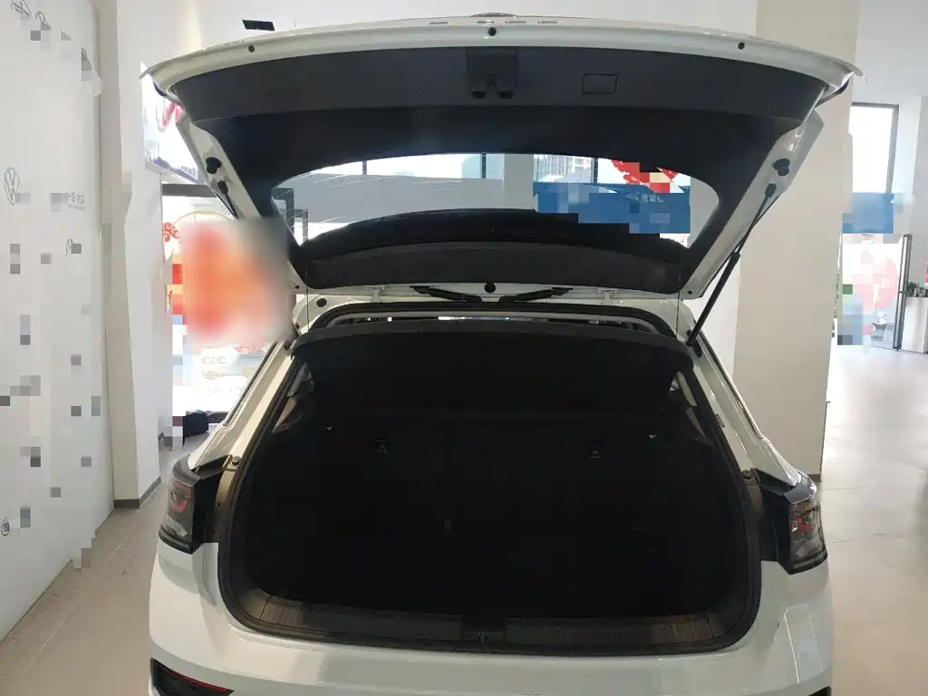 Volkswagen T-Roc — миниатюра 19