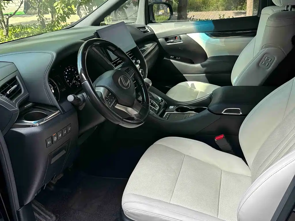 Lexus LM — миниатюра 3