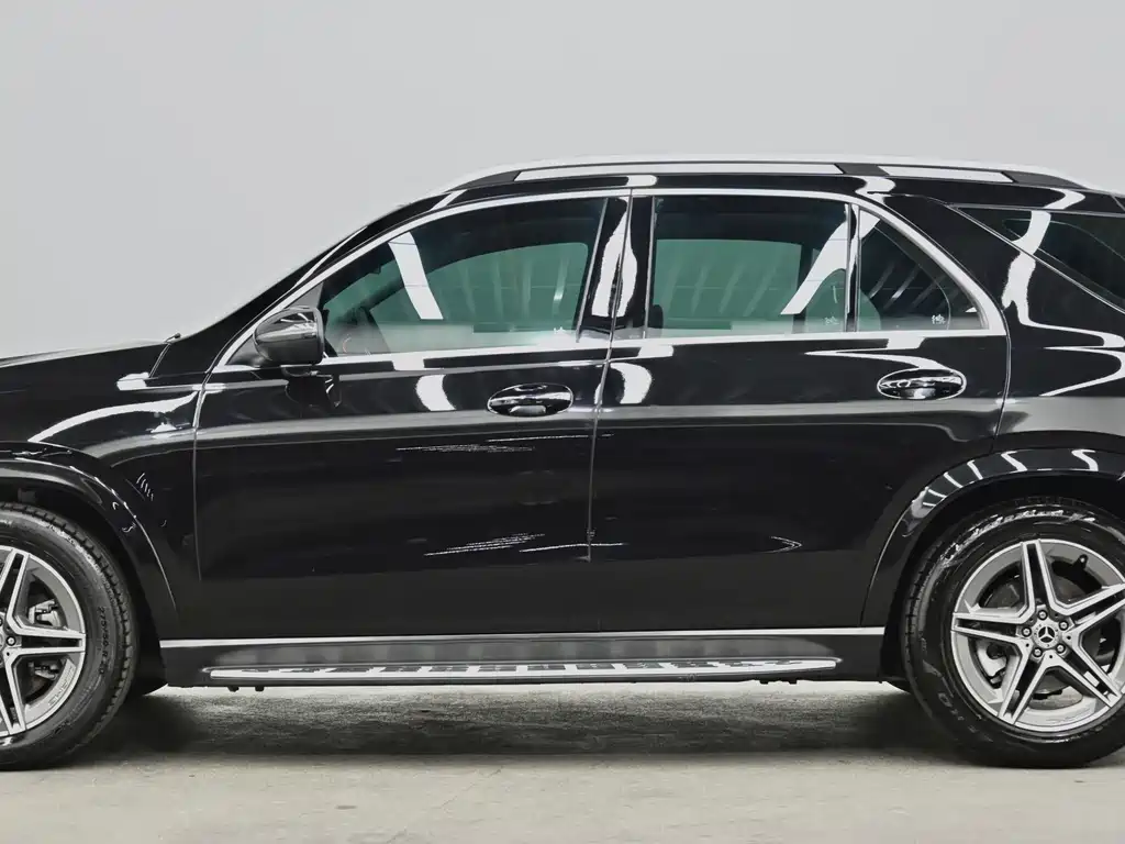 Mercedes-Benz GLE (Import) — миниатюра 23