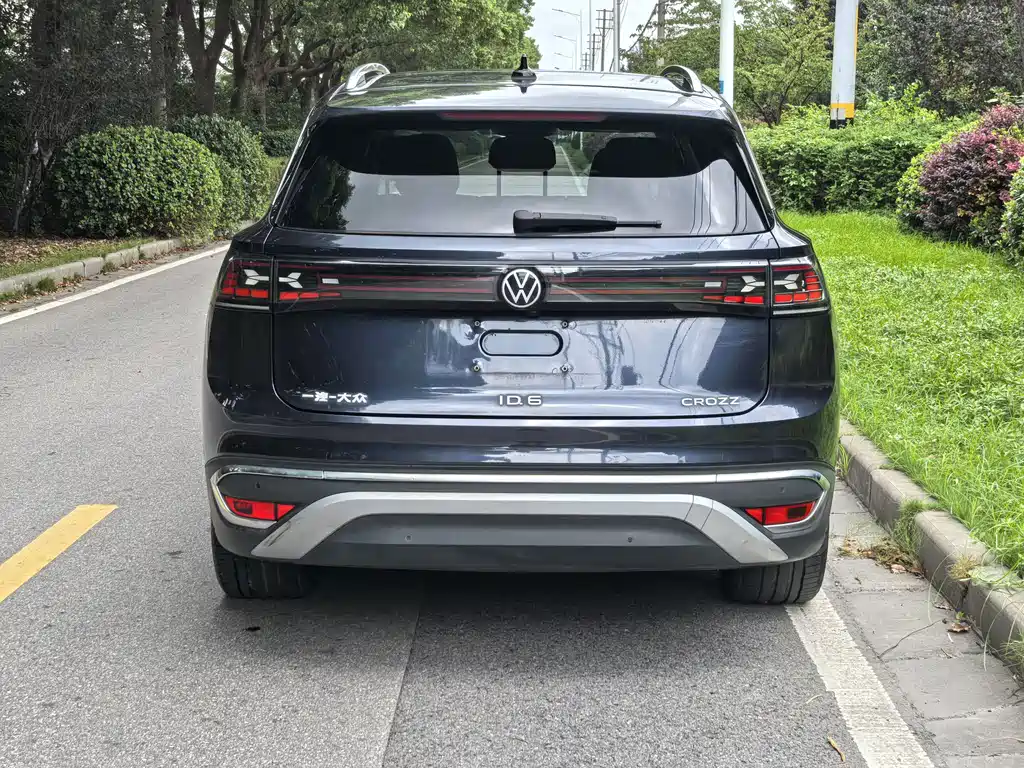 Volkswagen ID.6 Crozz — миниатюра 6