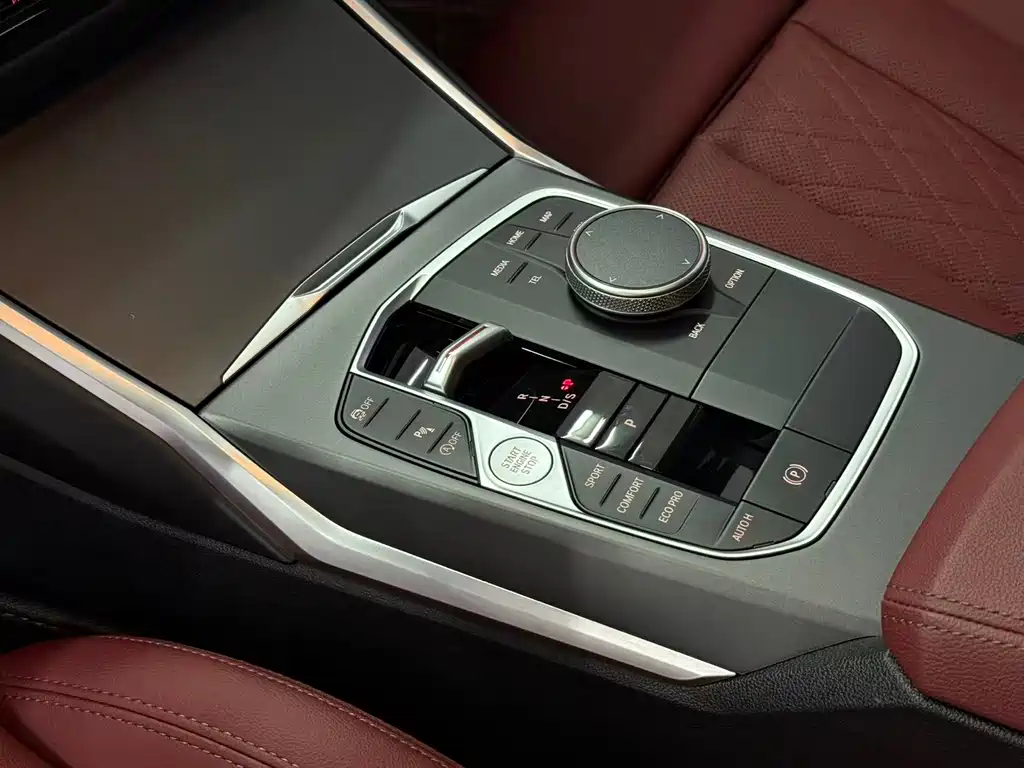 BMW 3 Series — миниатюра 12