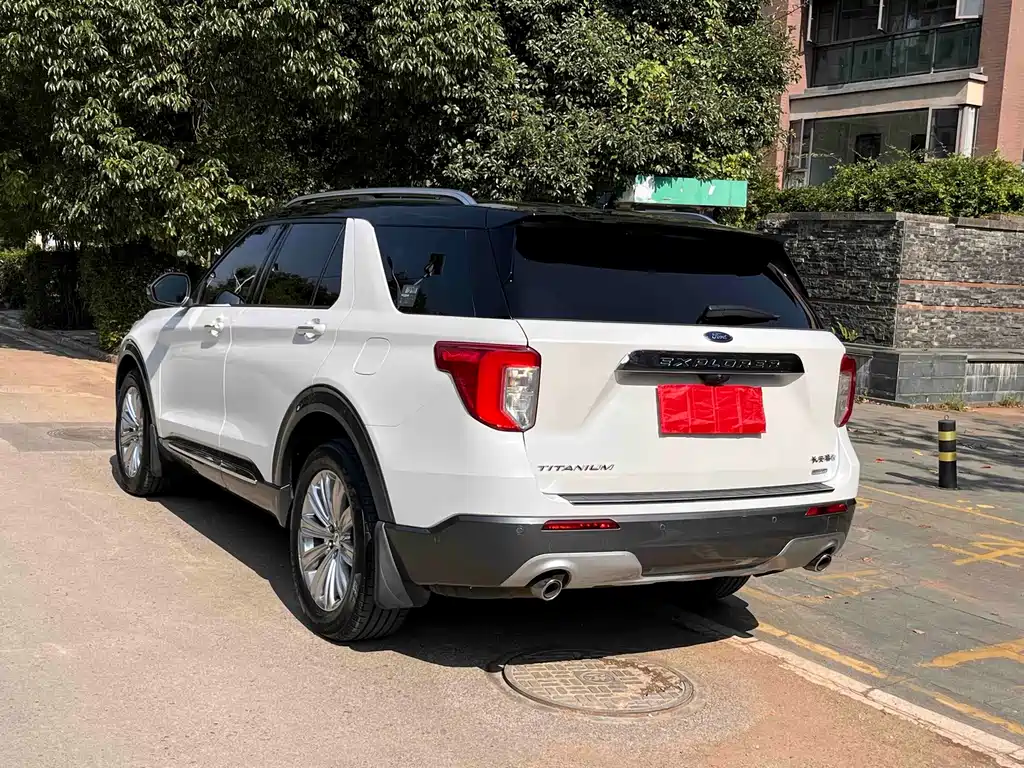 Ford Explorer — миниатюра 6
