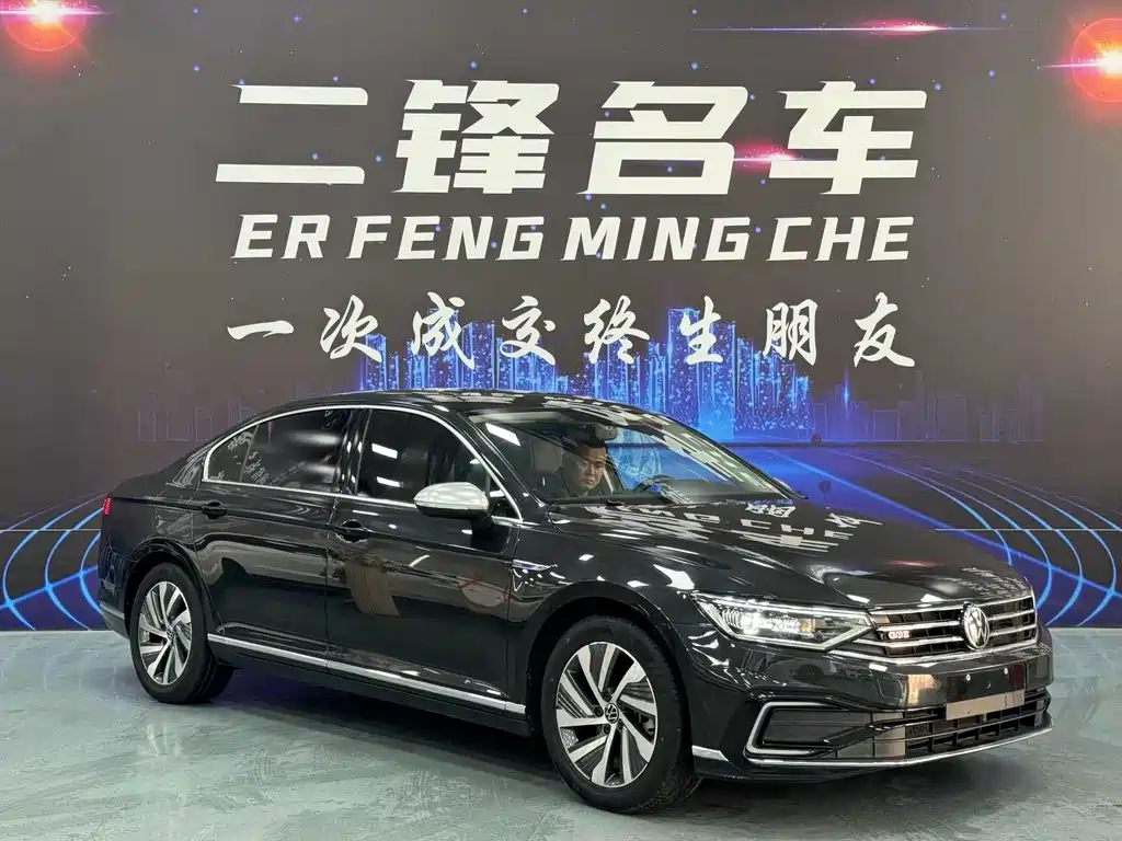 Volkswagen Magotan PHEV — миниатюра 3
