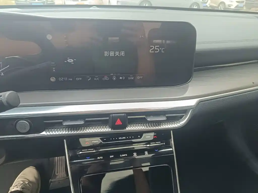 Kia K5 — миниатюра 13