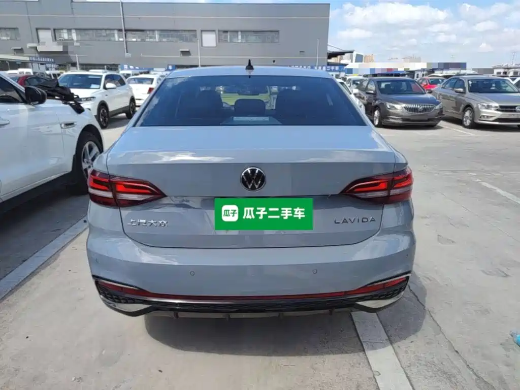 Volkswagen Lavida — миниатюра 6