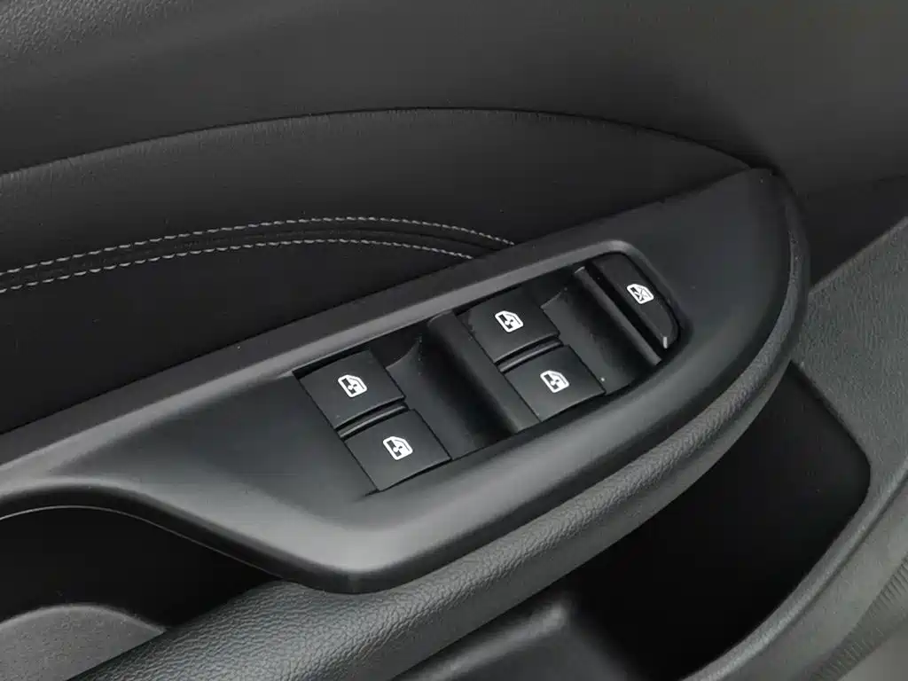Buick Excelle — миниатюра 9