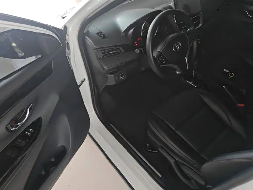 Toyota Yaris L — миниатюра 16