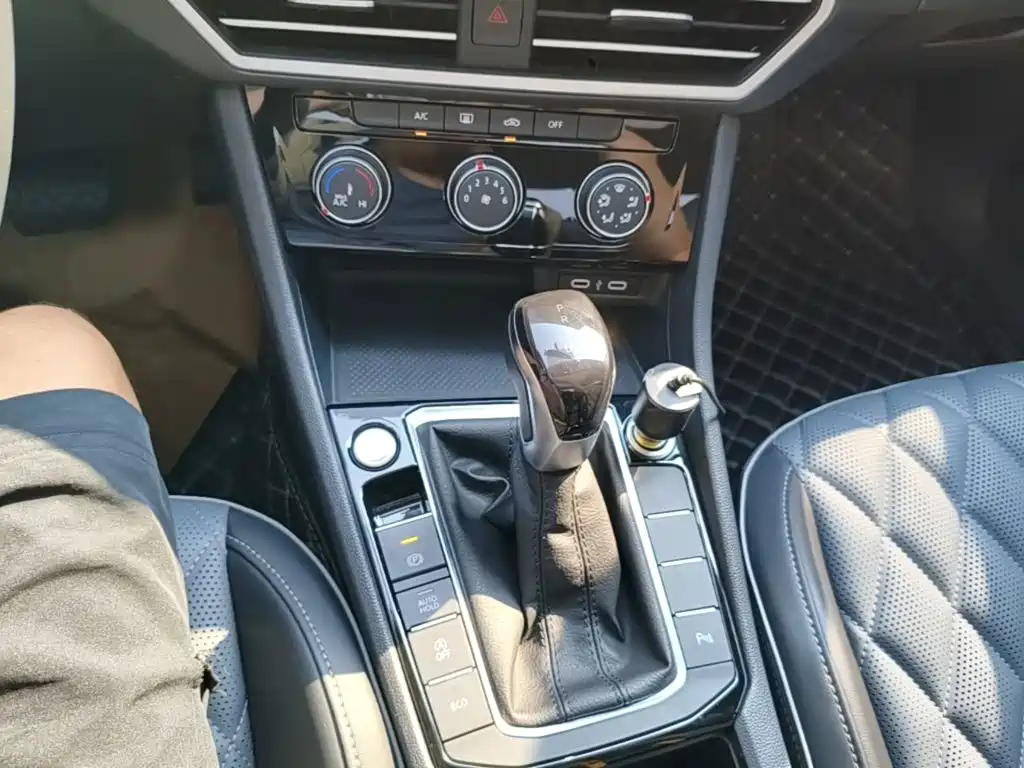 Volkswagen Sagitar — миниатюра 14
