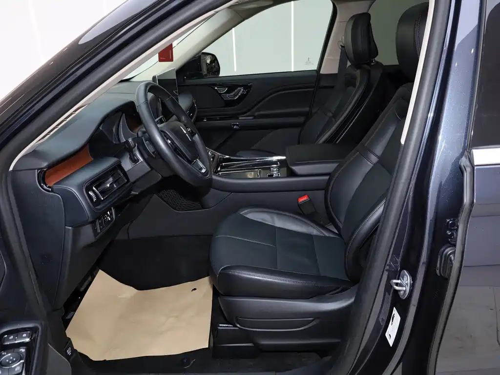 Lincoln Aviator — миниатюра 20