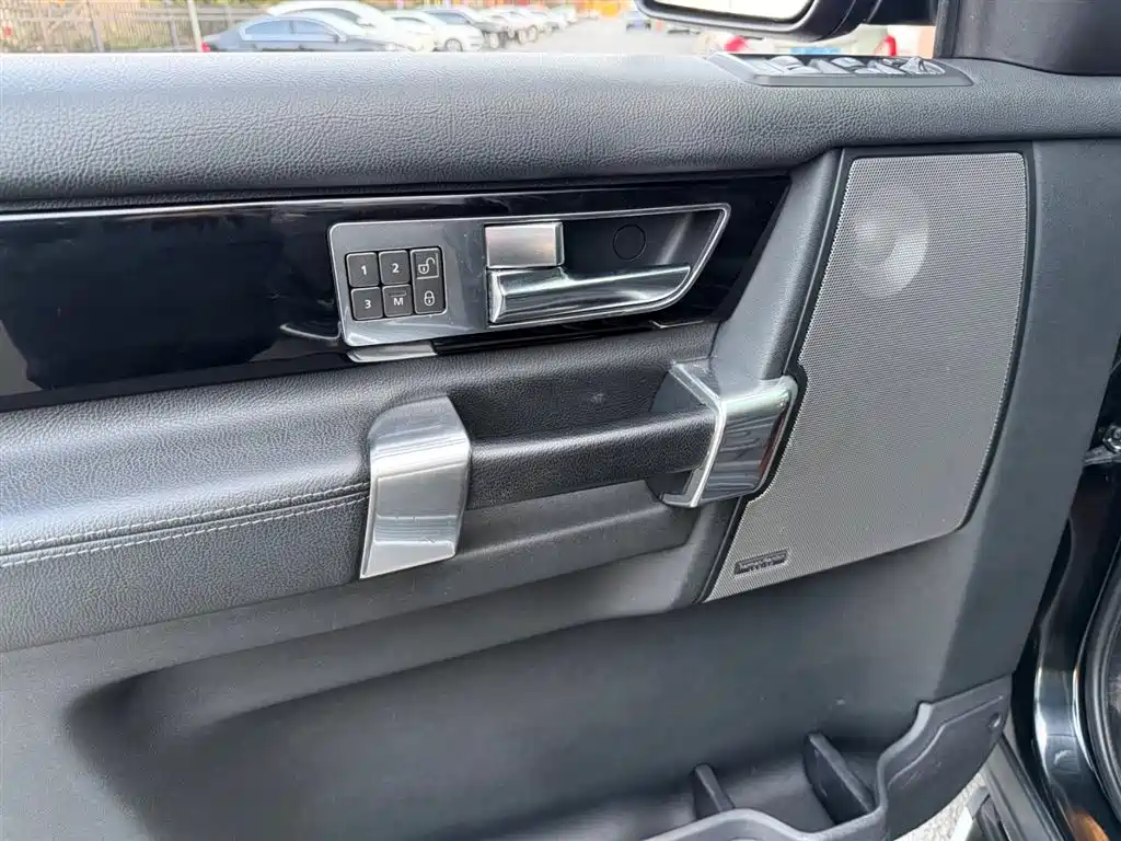 Land Rover Discovery 2011 5.0 V8 HSE