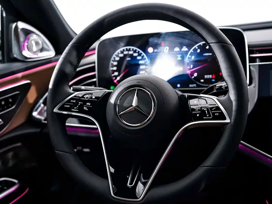 Mercedes-Benz E-Class — миниатюра 15