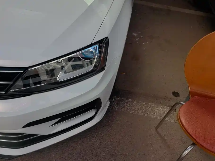 Volkswagen Sagitar — миниатюра 5