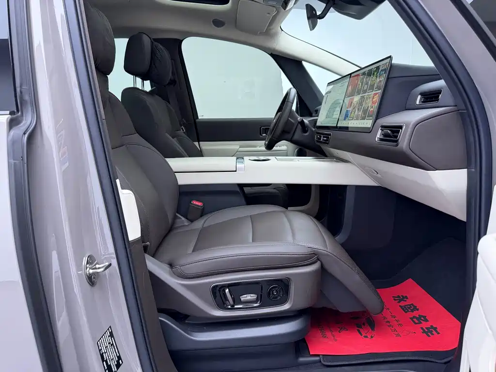 Li Auto Li MEGA — миниатюра 11
