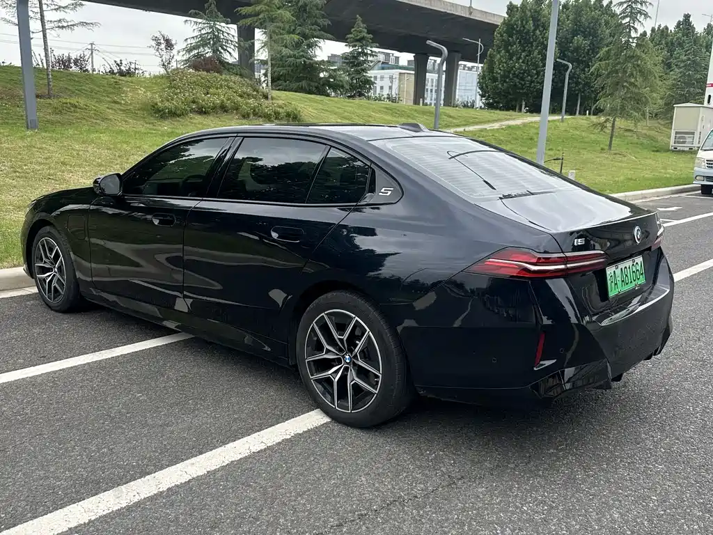 BMW i5 2025 eDrive 40L M Sport