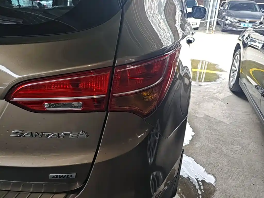 Hyundai Santa Fe — миниатюра 8