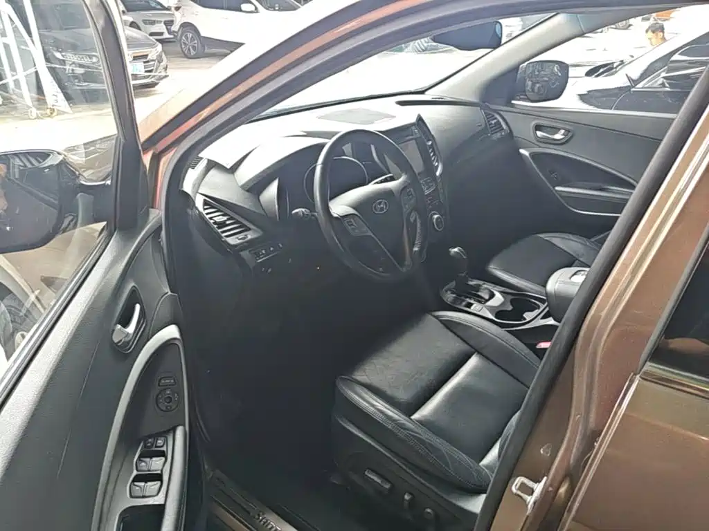 Hyundai Santa Fe — миниатюра 16