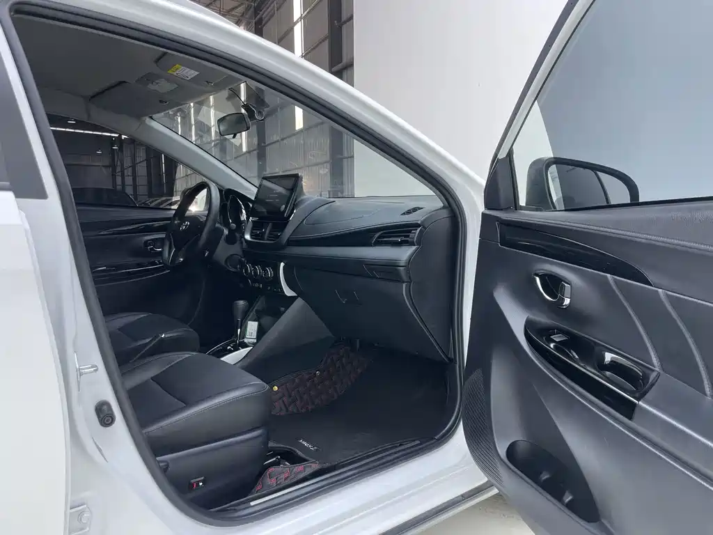 Toyota Yaris L — миниатюра 20