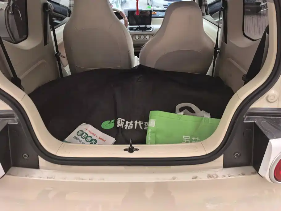 Wuling MINIEV — миниатюра 4