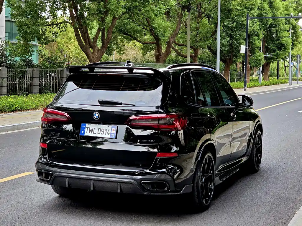 BMW X5 (Import) — миниатюра 11