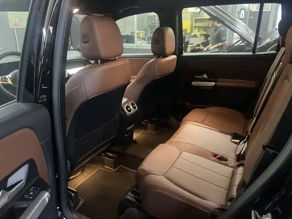 Mercedes-Benz GLB — миниатюра 7