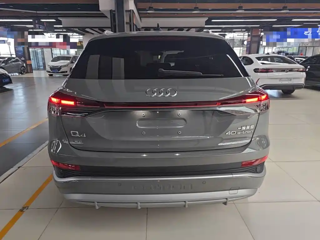 Audi Q4 e-tron — миниатюра 6