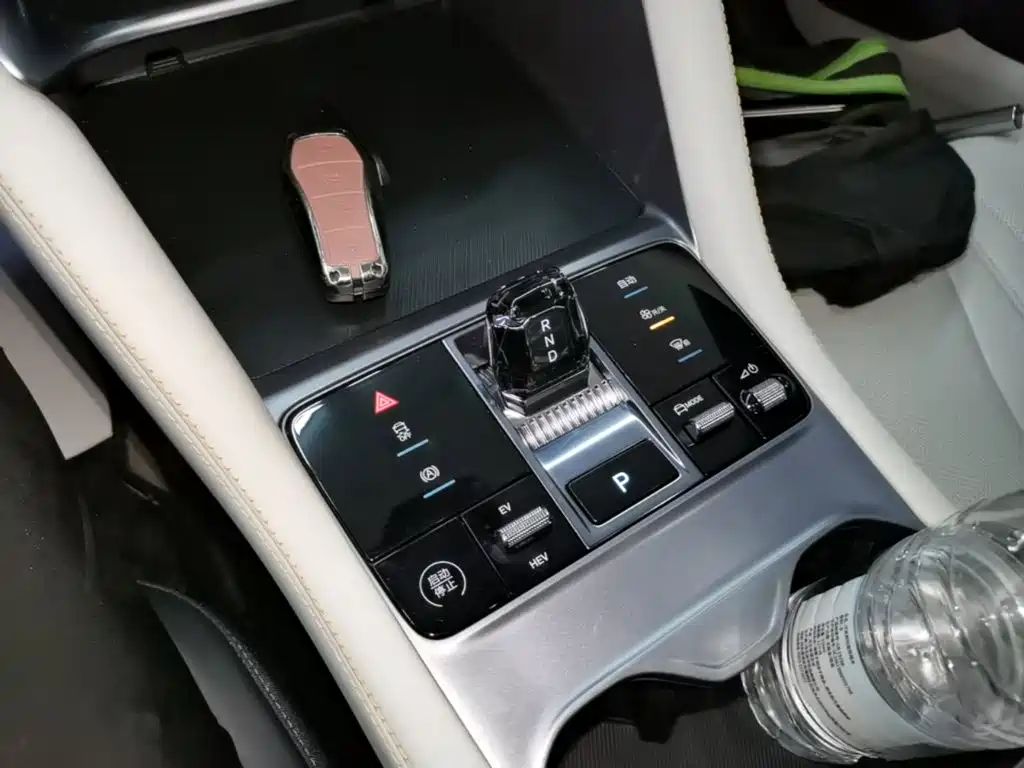 BYD PLUS New Energy — миниатюра 14