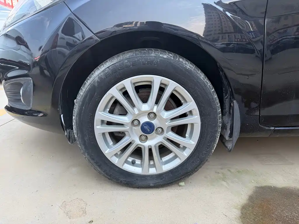 Ford Fiesta — миниатюра 14