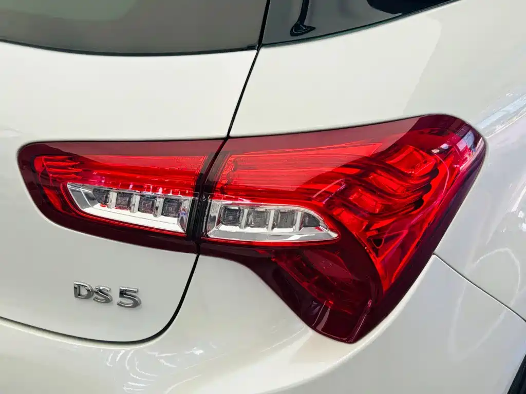 DS DS 5 — миниатюра 12