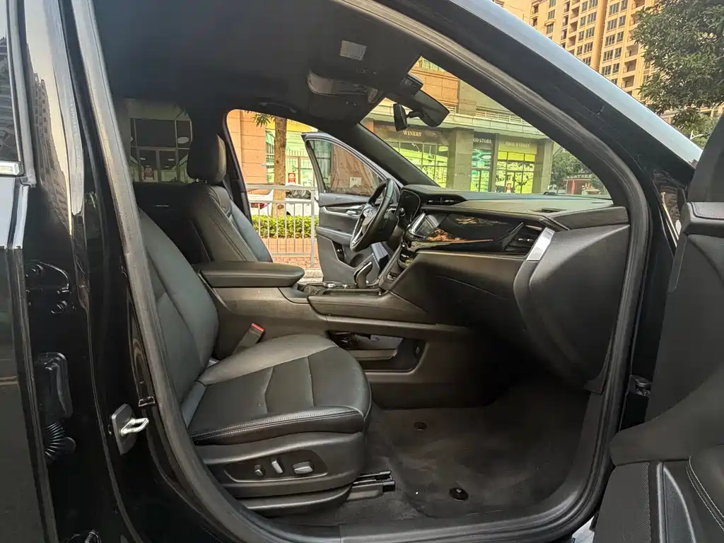 Cadillac XT6 — миниатюра 8