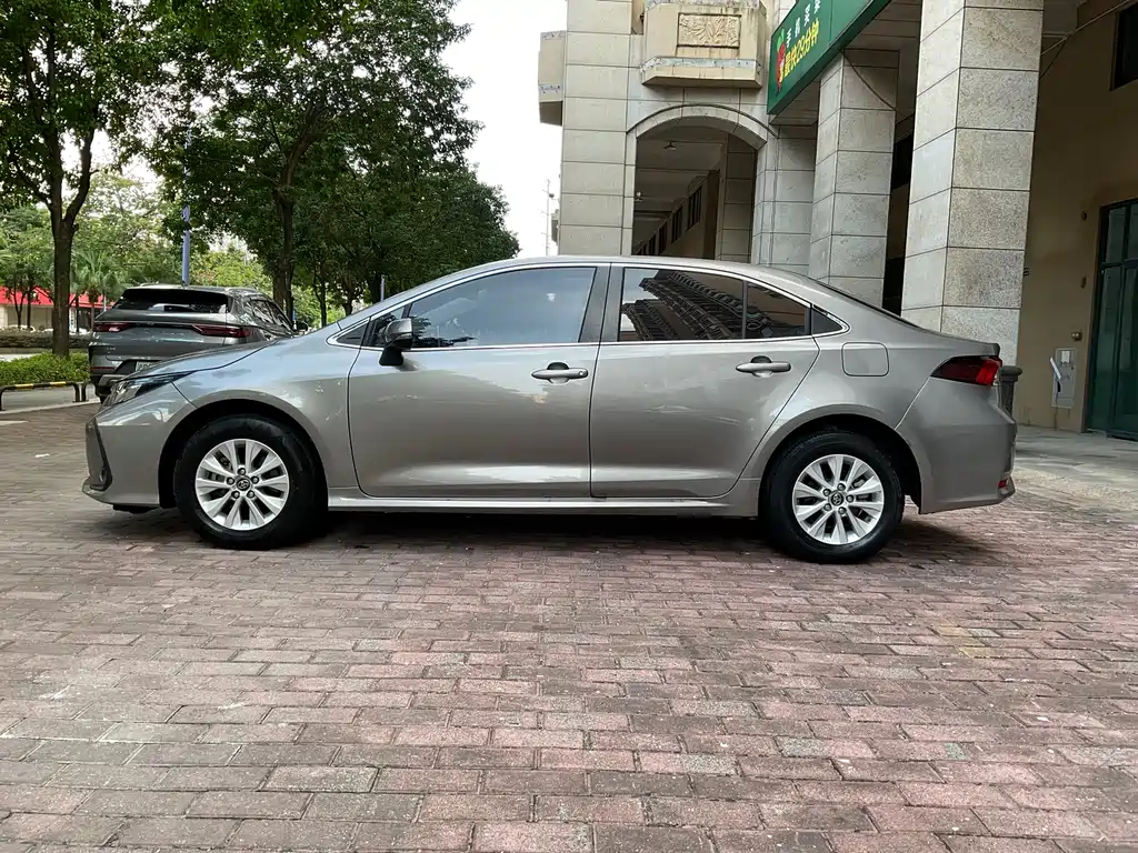Toyota Corolla — миниатюра 10