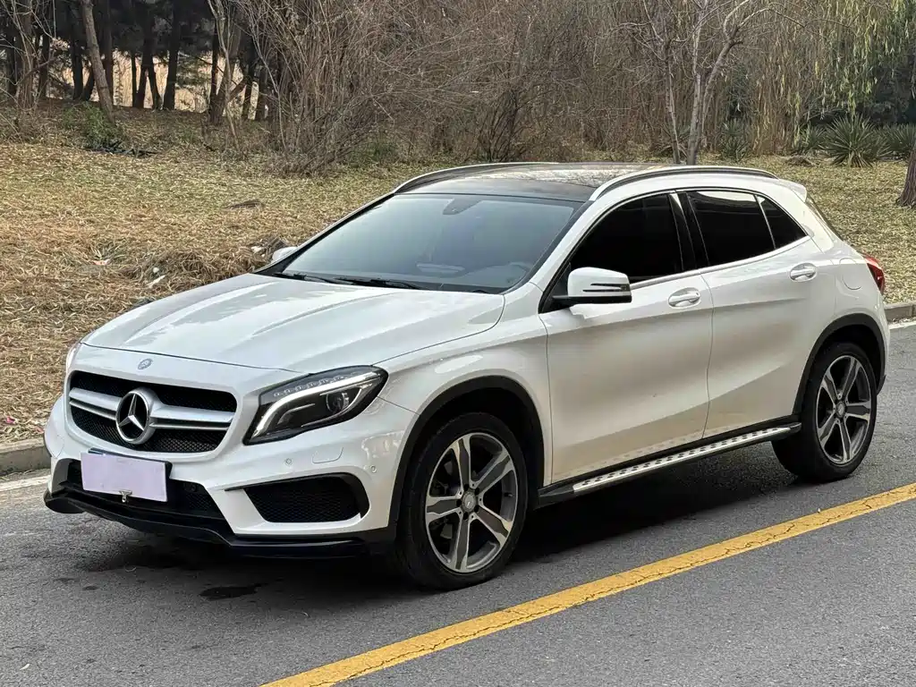Mercedes-Benz GLA 2016