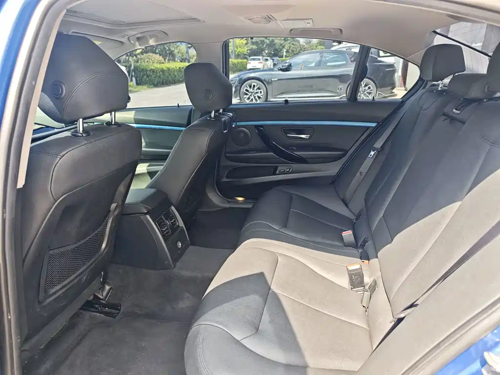 BMW 3 Series — миниатюра 10