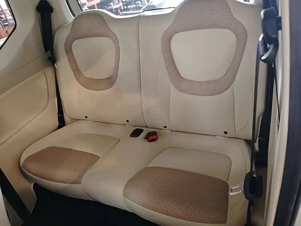Wuling MINIEV — миниатюра 17