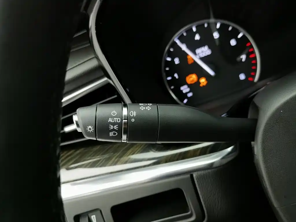 Cadillac XT5 — миниатюра 21