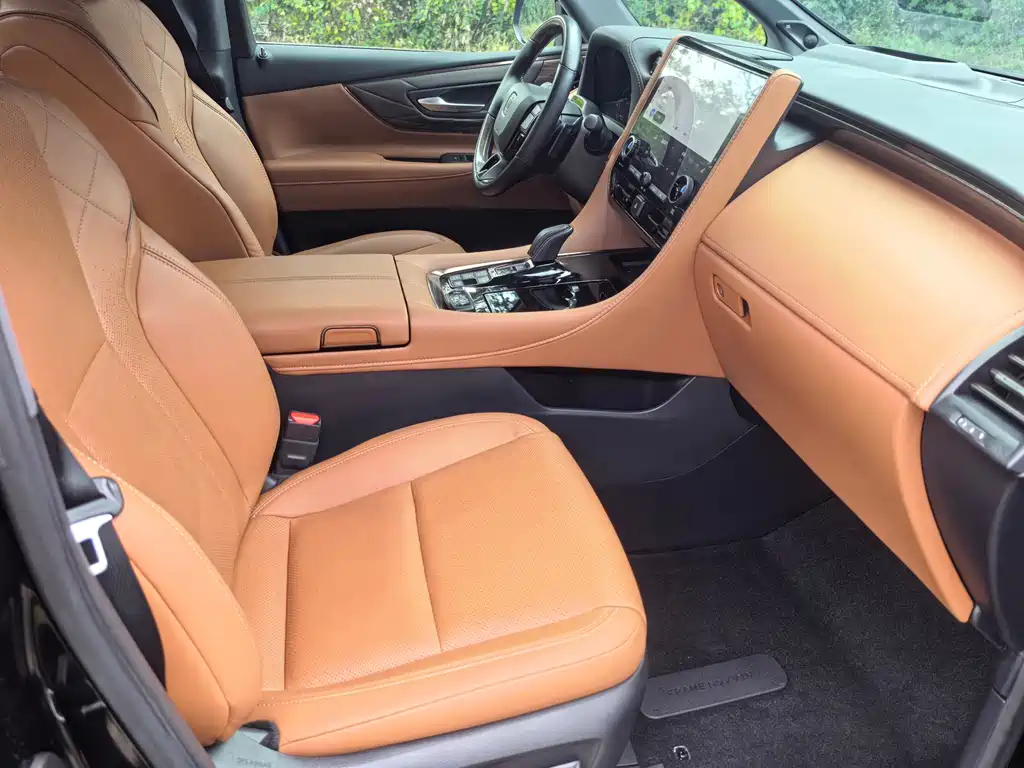 Toyota Vellfire — миниатюра 10