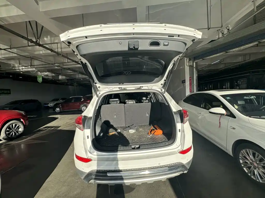 Hyundai Tucson — миниатюра 10