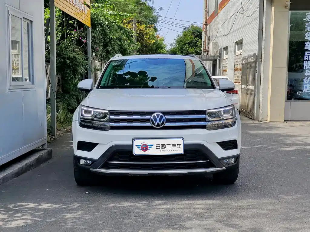 Volkswagen Tharu — миниатюра 2