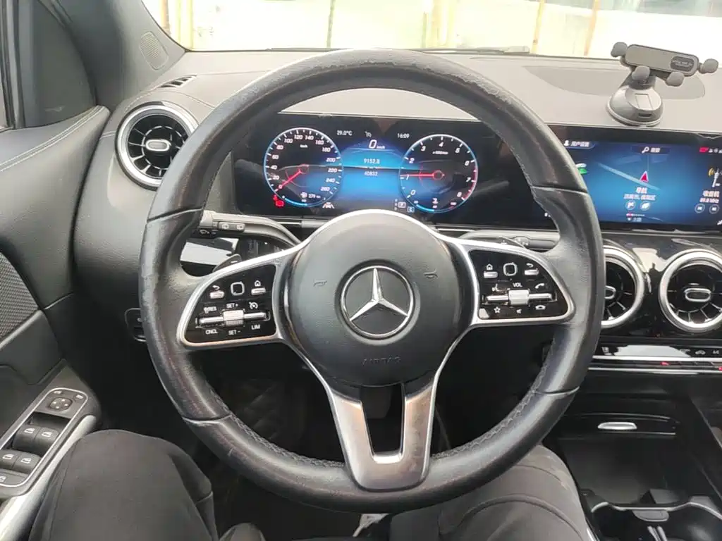 Mercedes-Benz GLA — миниатюра 11