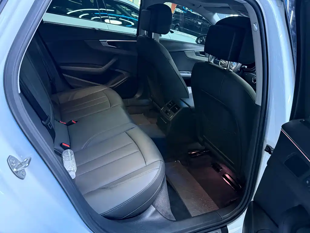 Audi A4L — миниатюра 14