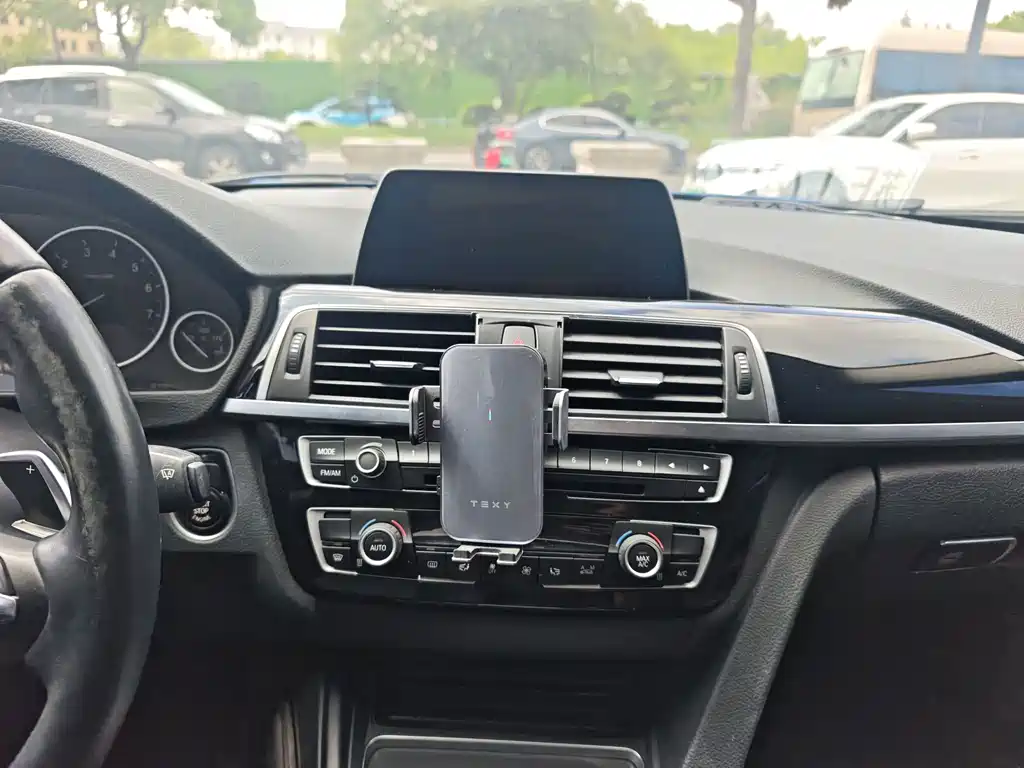 BMW 3 Series — миниатюра 15