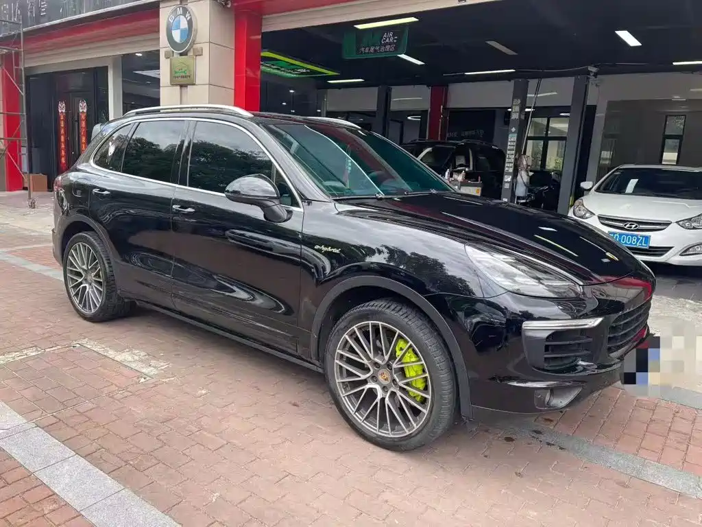 Porsche Cayenne Hybrid — миниатюра 2