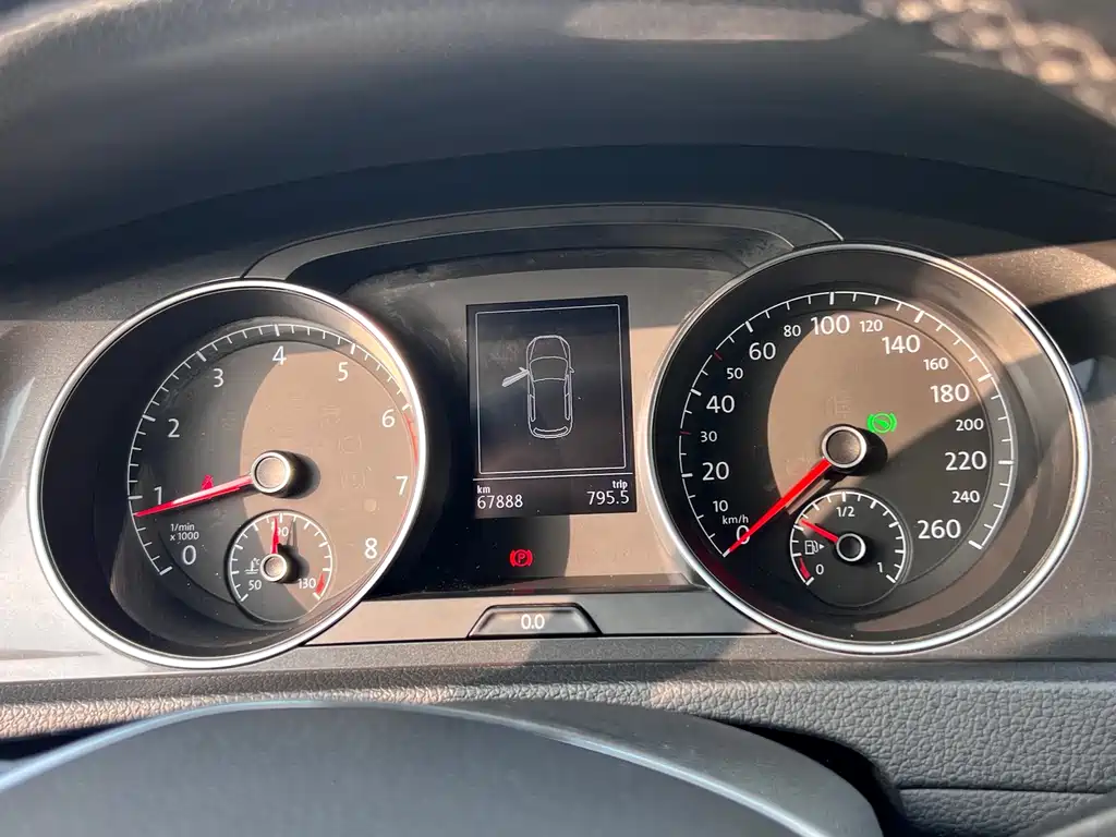 Volkswagen Golf — миниатюра 9