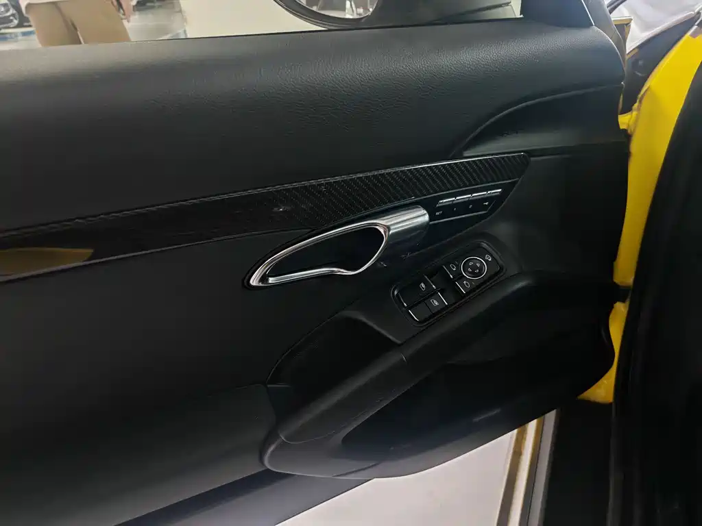 Porsche 718 2018 Cayman 2.0T