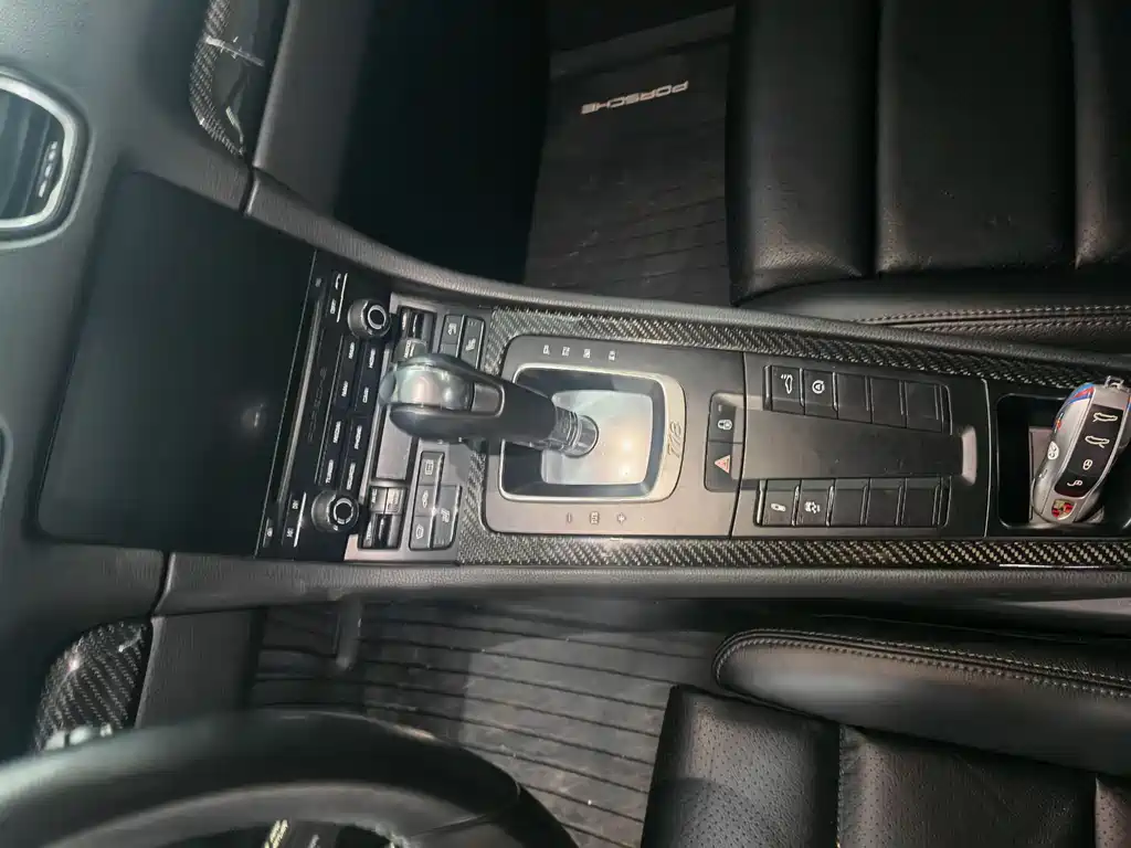 Porsche 718 2018 Cayman 2.0T