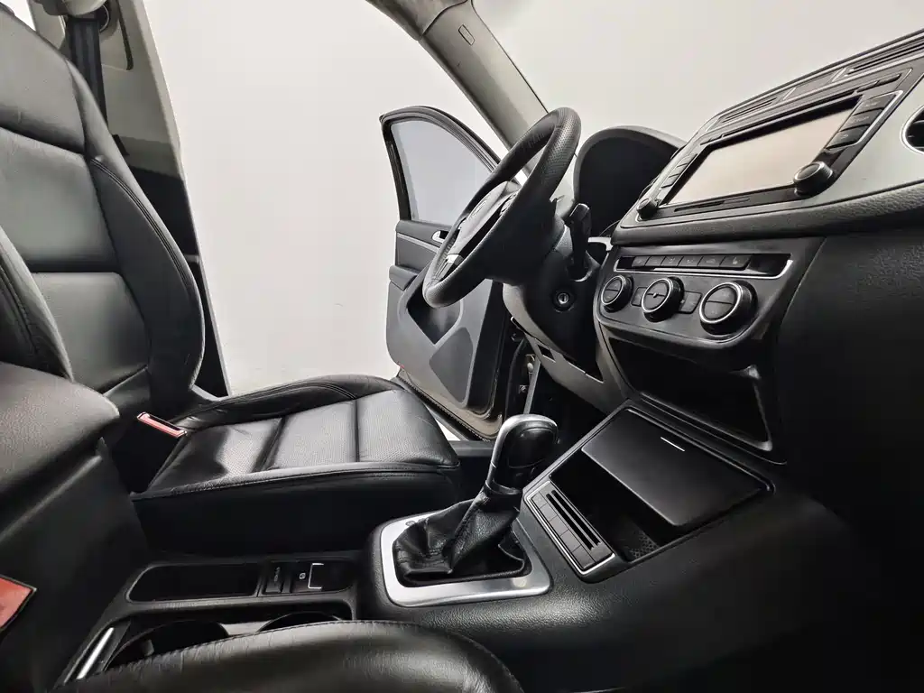 Volkswagen Tiguan — миниатюра 15