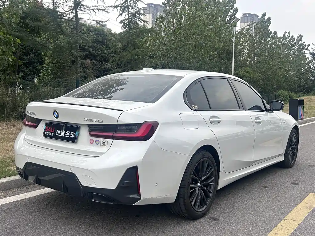 BMW 3 Series — миниатюра 14