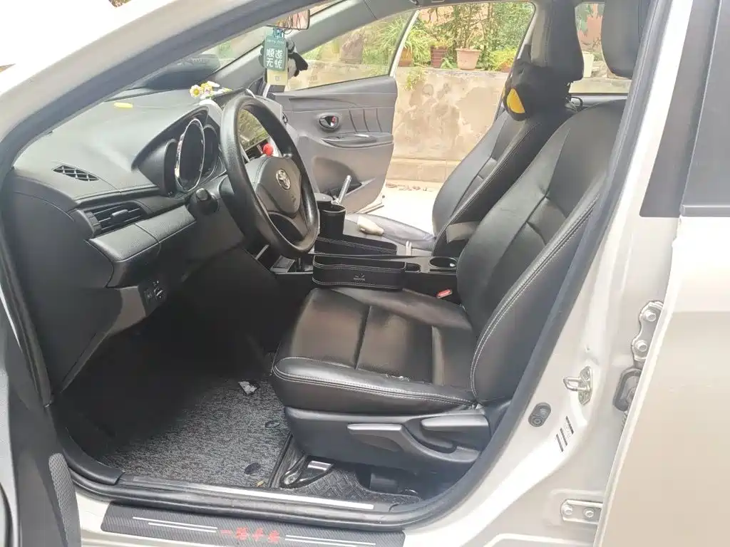 Toyota Yaris L — миниатюра 11
